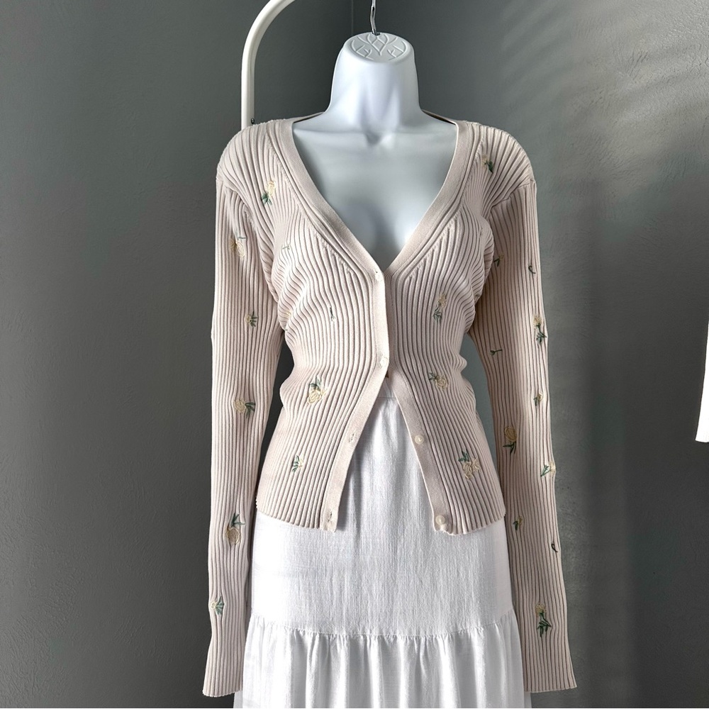 Embroidered Floral Cardigan Sweater - Picture 8 of 8